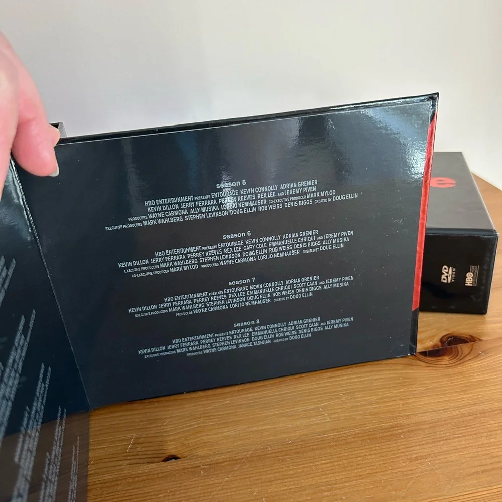 Entourage Series DVD Collection - Picture 2 of 14